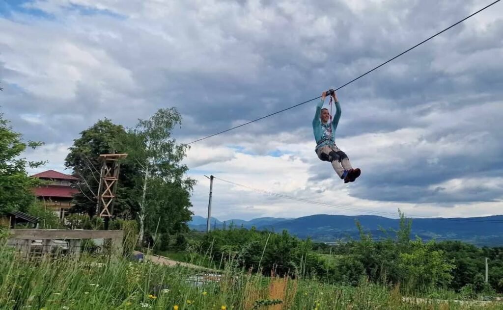 Adrenalinski park