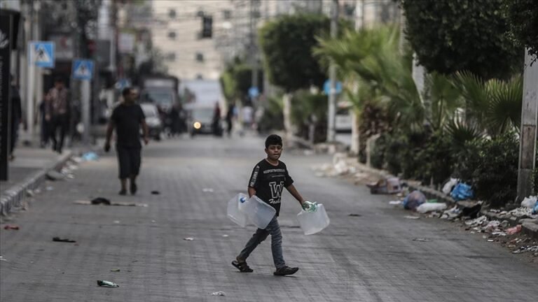 Gaza pred kolapsom: Zalihe vode pale ispod 25 posto, prijeti humanitarna katastrofa