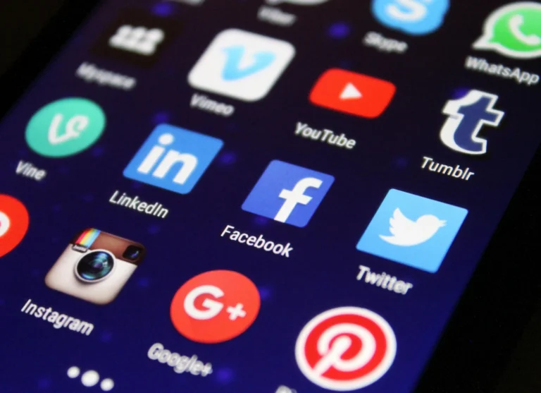 Jesu li vaše aplikacije na telefonu stvarna prijetnja vašim novčanicima?/ facebook