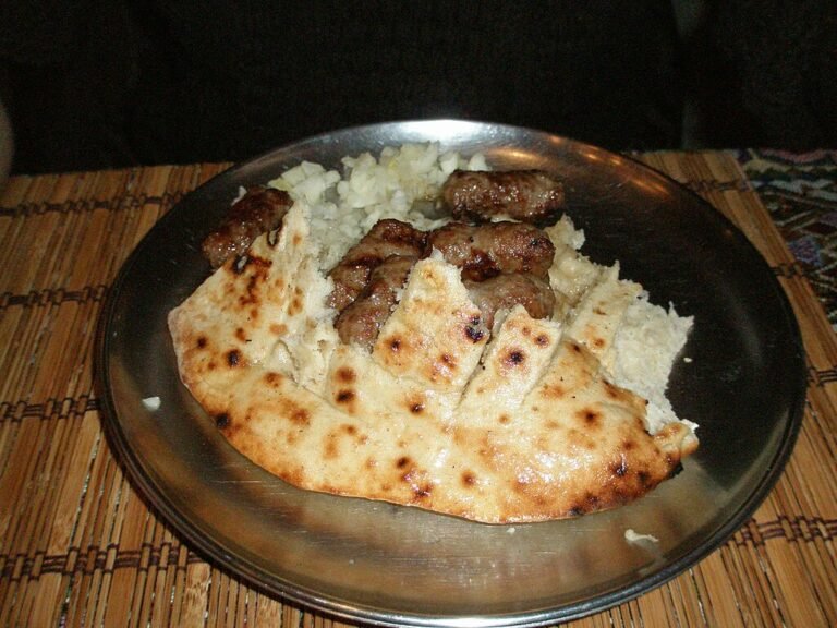 Koliko su ćevapi zaista zdravi? Istine o kalorijama, mastima i utjecaju na tvoje tijelo