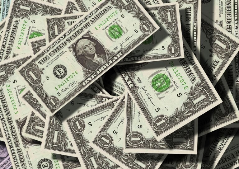 Dolar na najnižem nivou u tri godine: Slabljenje valute izazvano globalnim promjenama