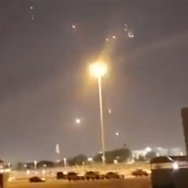 Iran raketirao američke baze u Kataru i Iraku: Eksplozije iznad Dohe, građani u skloništima