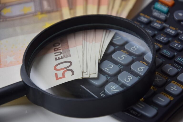 Poslodavci u FBiH mogu isplatiti radnicima do 450 KM pomoći bez poreza – rok ističe krajem jula