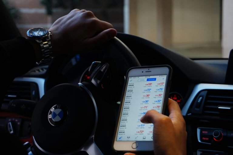 Mobitel i volan ne idu zajedno – evo zbog čega