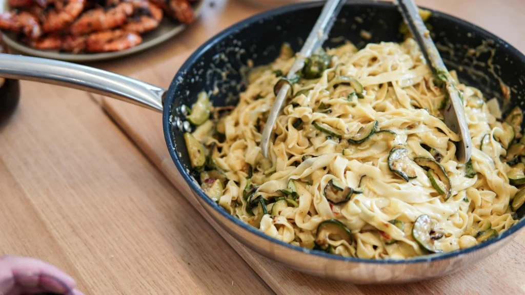 pexels-photo-10802307 Brza i ukusna carbonara s tikvicama – recept za cijelu porodicu