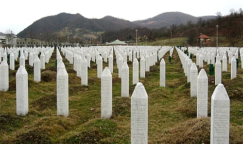 Sudbina 7.600 nestalih osoba u Bosni i Hercegovini i dalje nepoznata/ U Potočarima će ove godine biti ukopani posmrtni ostaci sedam žrtava genocida/ Gradonačelnik Edmontona proglasio 11. juli Danom sjećanja na žrtve genocida