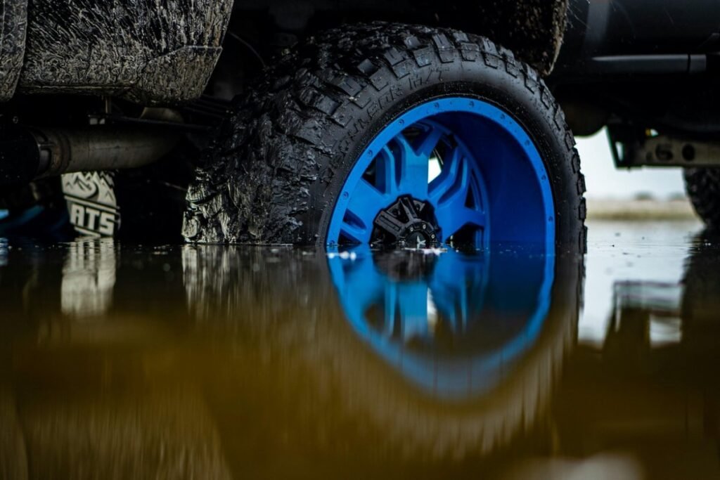 Vožnja po kiši: Zašto treba izbjegavati dublje lokve na cesti