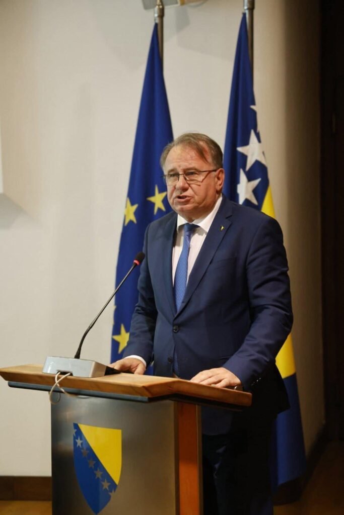 Nikšić ostaje na čelu SDP-a