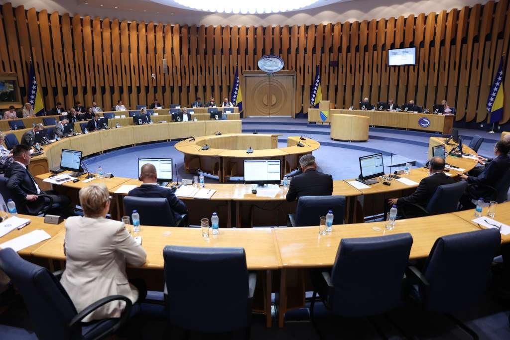 Dom naroda BiH razmatra povećanje starosne granice za vojnike OSBiH