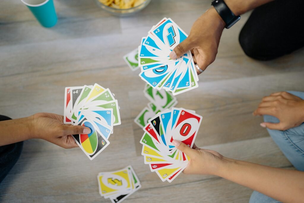 pexels-yankrukov-9068959 UNO kartaška igra dobija ekskluzivni klub u Vegasu