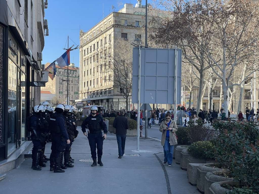 Blokade u Beogradu: Studenti i građani se povukli nakon dolaska policije