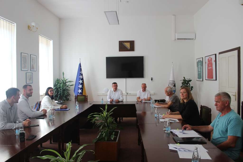 Uručeni ugovori za izgradnju kuća uništenih u poplavama