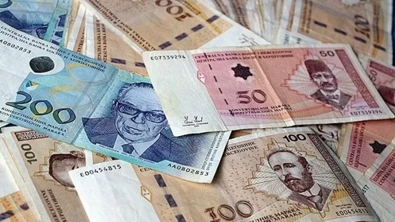 Sve više gradova i općina uvodi jednokratnu novčanu podršku za prvačiće