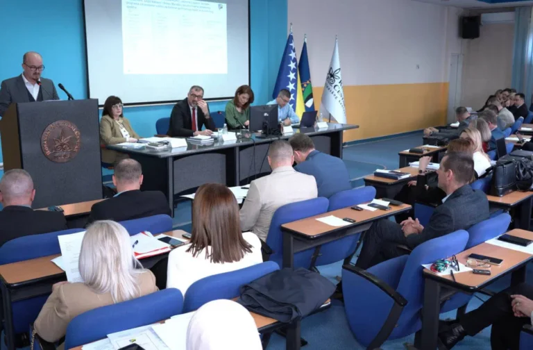Skupština TK zasjeda 29. avgusta: Na dnevnom redu poslovanje Aerodroma Tuzla