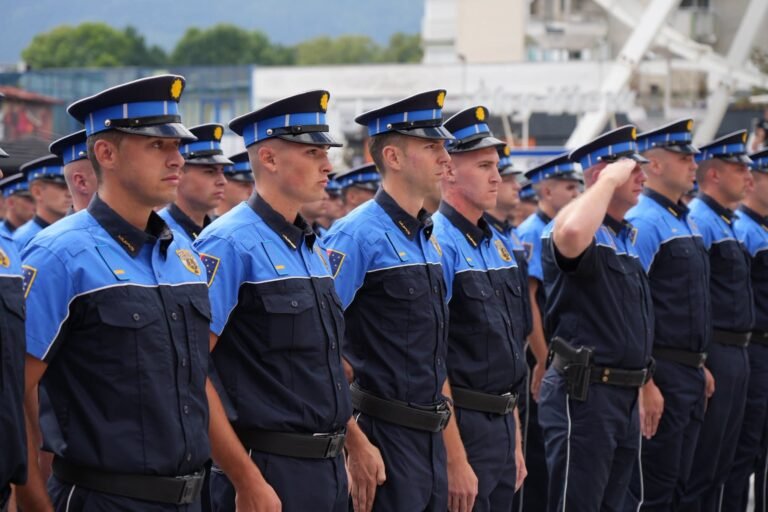Pokrenuta inicijativa za osnivanje Srednje policijske škole u TK/ Objavljene preliminarne liste kandidata za prijem novih policajaca i inspektora u MUP-u TK/ Novi zakon o policijskim službenicima BiH: Produžava se radni vijek zbog nedostatka kadra