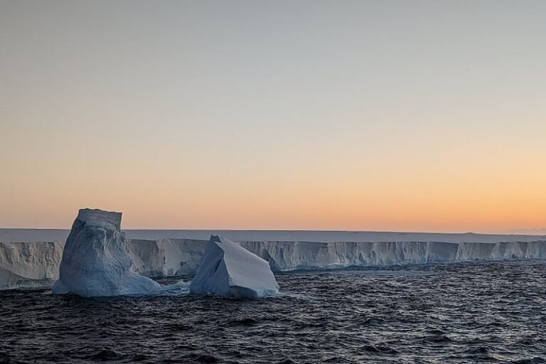 Najveći ledeni brijeg na svijetu se raspada: Naučnici upozoravaju na alarmantne promjene