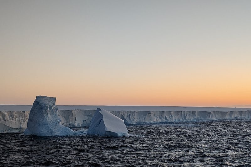 Najveći ledeni brijeg na svijetu se raspada: Naučnici upozoravaju na alarmantne promjene
