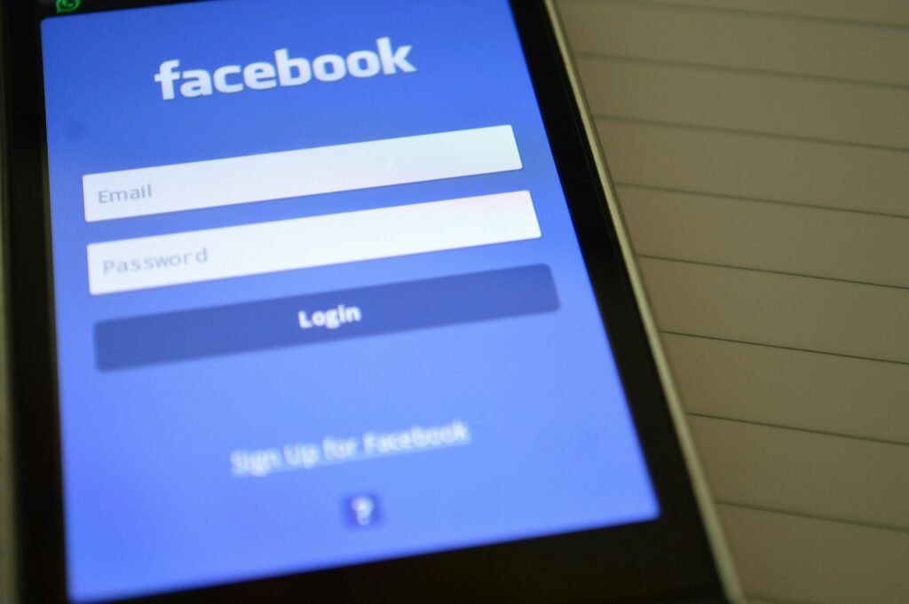 Facebook vraća kultno “Poke” dugme u pokušaju da privuče mlađe korisnike