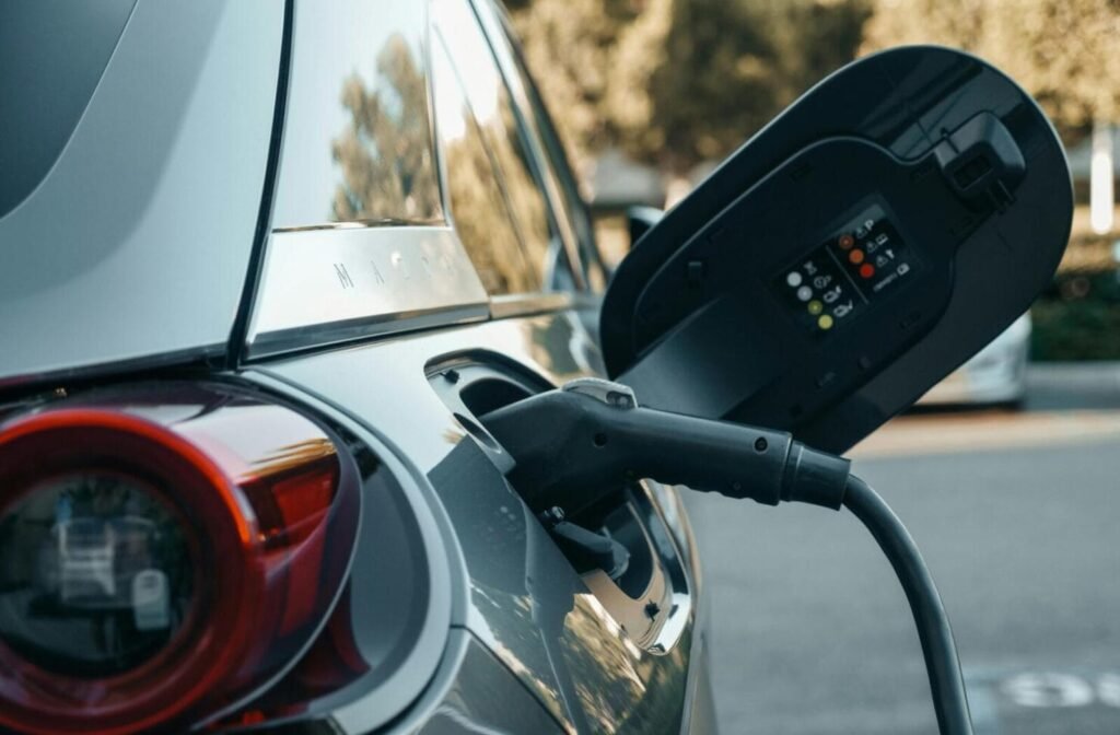 U Živinicama postavljen brzi punjač za električna vozila snage 50 kW