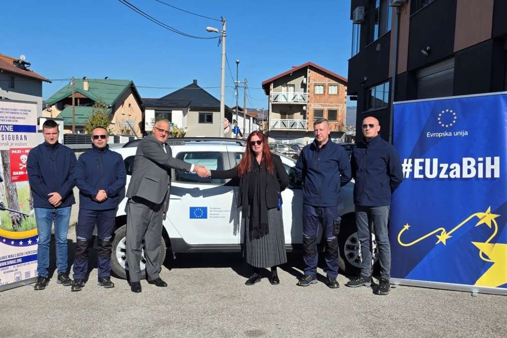 Evropska unija donirala opremu za deminere u BiH vrijednu više od 130 hiljada eura