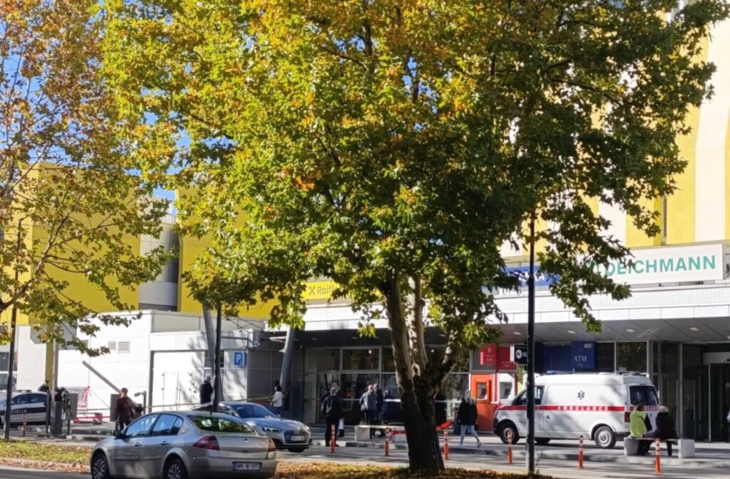 Tragedija u robnoj kući “Tuzlanka”: Jedna osoba poginula u nesreći u teretnom liftu