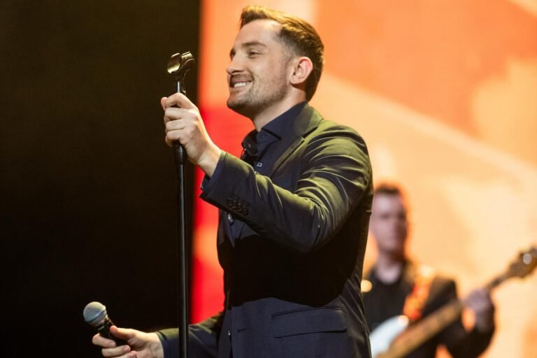 Mirza Selimović premijerno predstavio pjesmu "Balada na radiju"