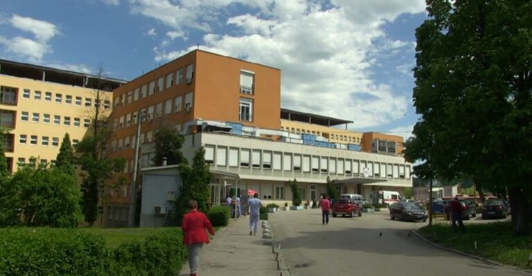 UKC Tuzla otvorio konkurs za više od 30 specijalizacija/ UKC Tuzla ponovo bez dijela terapija: Kasni isporuka ključnih lijekova/ UKC Tuzla raspisao tender za idejni projekat novog Urgentnog centra