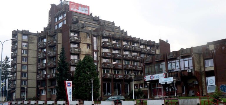 Porodice stradalih u požaru u Tuzli: “Ne tražimo osvetu, nego istinu, odgovornost i ljudskost”/ Tragedija raste: Još dvije žrtve požara u Tuzli