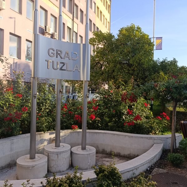 Prilika za zaposlenje: Grad Tuzla raspisao konkurs za šest radnih mjesta
