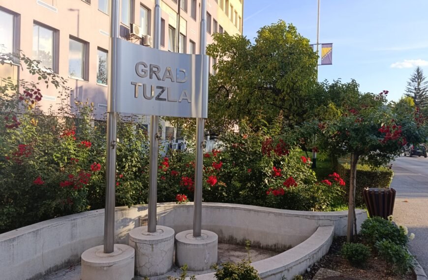 Grad Tuzla ponovo dijeli pomoć mladima: Objavljen novi javni oglas za subvencije