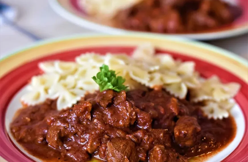 Tajne majstora za sočan gulaš koji oduševljava