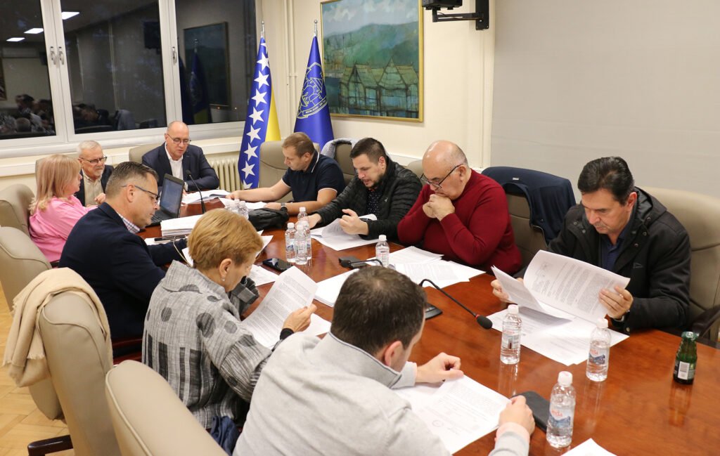 Grad Tuzla podržava istragu i mjere nakon požara u Domu penzionera