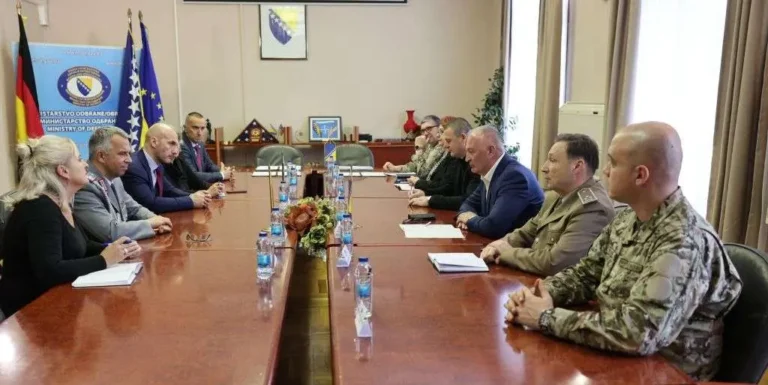 Njemačka donira BiH specijalna vozila za siguran prevoz opasnih materija