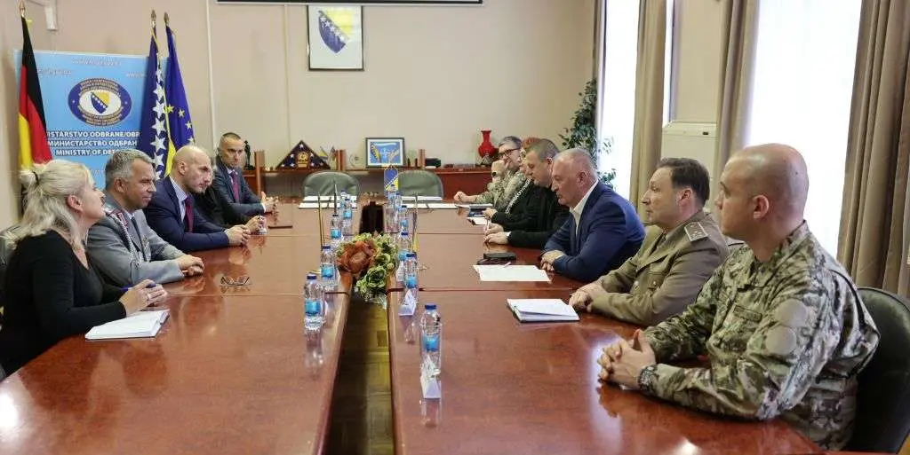 Njemačka donira BiH specijalna vozila za siguran prevoz opasnih materija