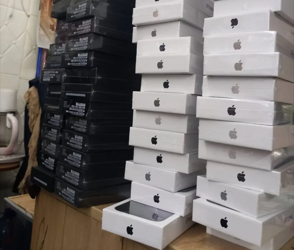 U akciji „ŠTEK“ oduzeti telefoni i roba vrijedna 450.000 KM