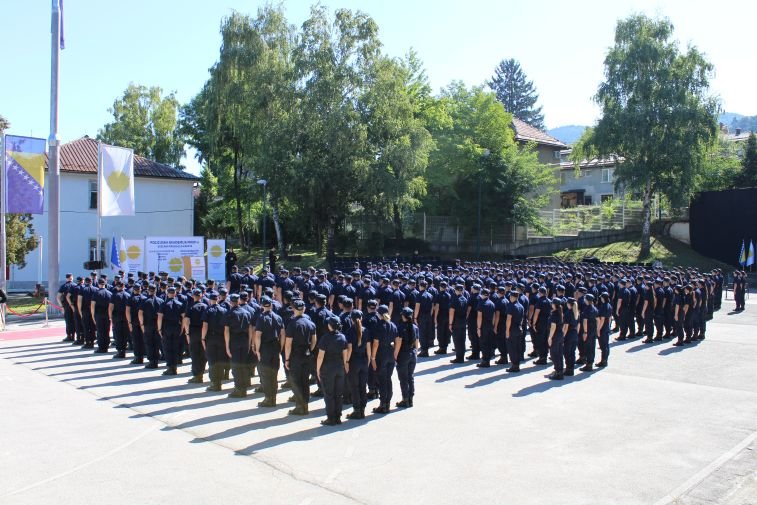 Potegnuto pitanje rješavanja penzijskih prava za policijske službenike/ Objavljene liste kandidata za prijem u policiju TK