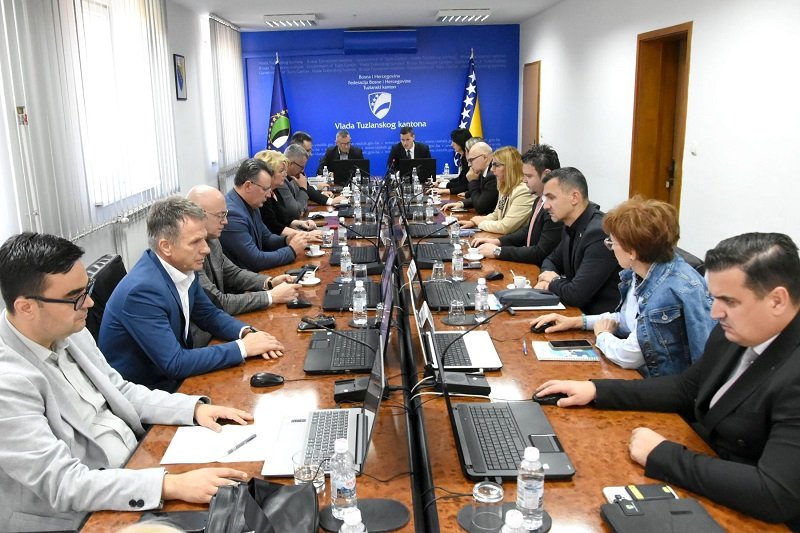 Vlada TK/ Srednjoškolci u TK bi mogli dobiti podršku za internatski smještaj