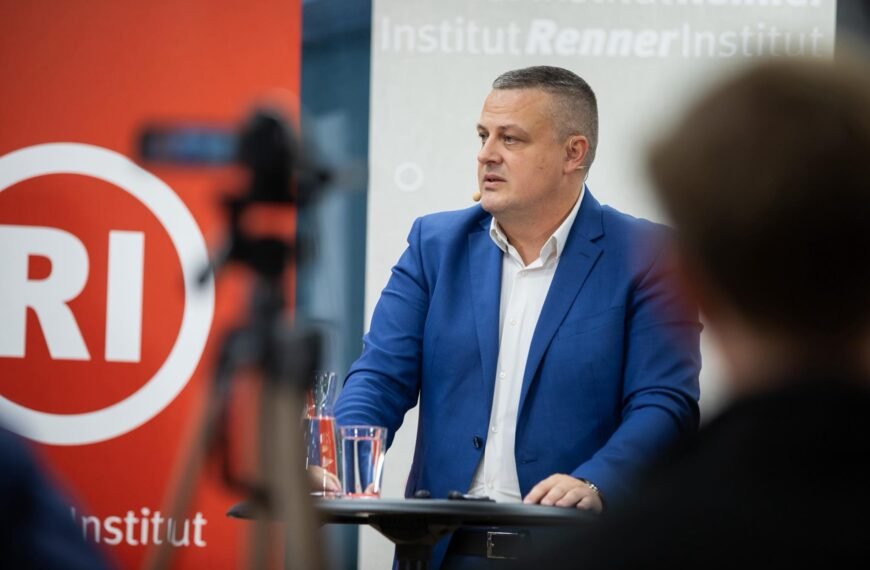 POSKOK oduzeo telefon federalnom dopremijeru Vojinu Mijatoviću