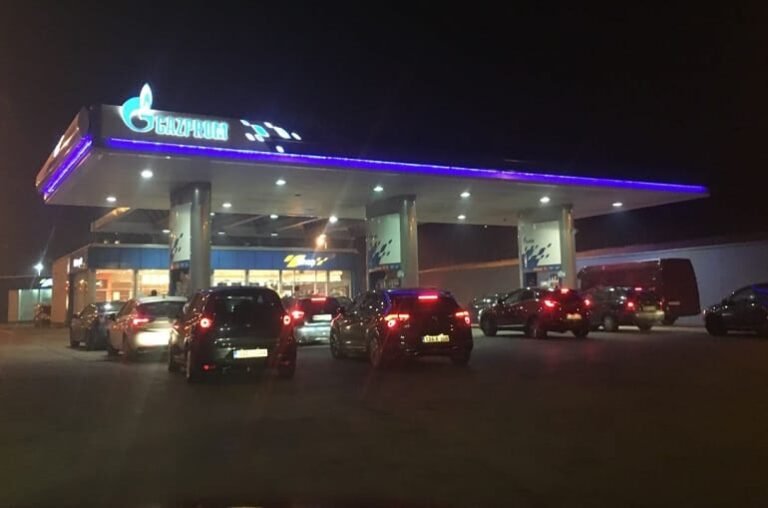 Poznat razlog zatvaranja nekoliko Gazprom benziskih pumpi