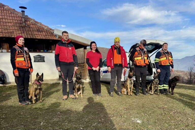 Historijski iskorak za BiH: Prvi put licencirani potražni psi po najvišim međunarodnim standardima