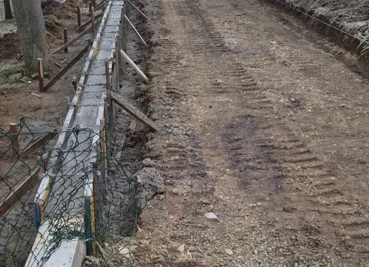 Počeli radovi na sanaciji puta u ulici Meme Suljetovića u Tuzli