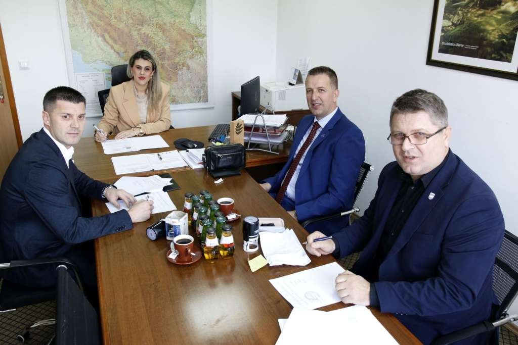 Tri grada u TK dobila skoro pola miliona KM za ekološke projekte