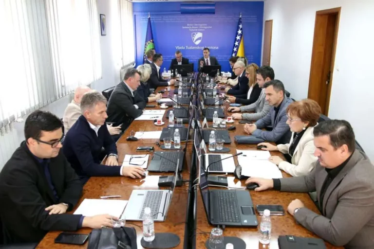 Produženi kolektivni ugovori za obrazovanje u TK/ Vlada TK utvrdila nove naknade za porodilje, djecu i socijalno ugrožene