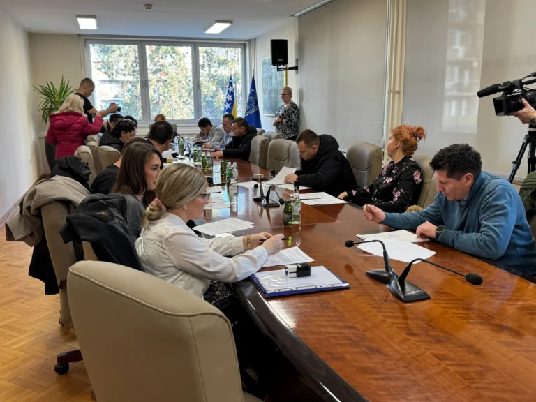 Grad Tuzla daje podsticaje za nova radna mjesta: Fokus na mlade i teže zapošljive