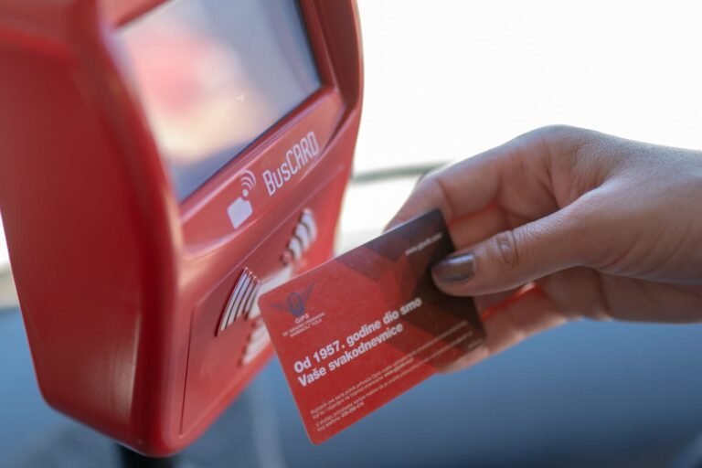 Tuzla uvodi besplatan javni prevoz za penzionere, djecu i socijalno ugrožene