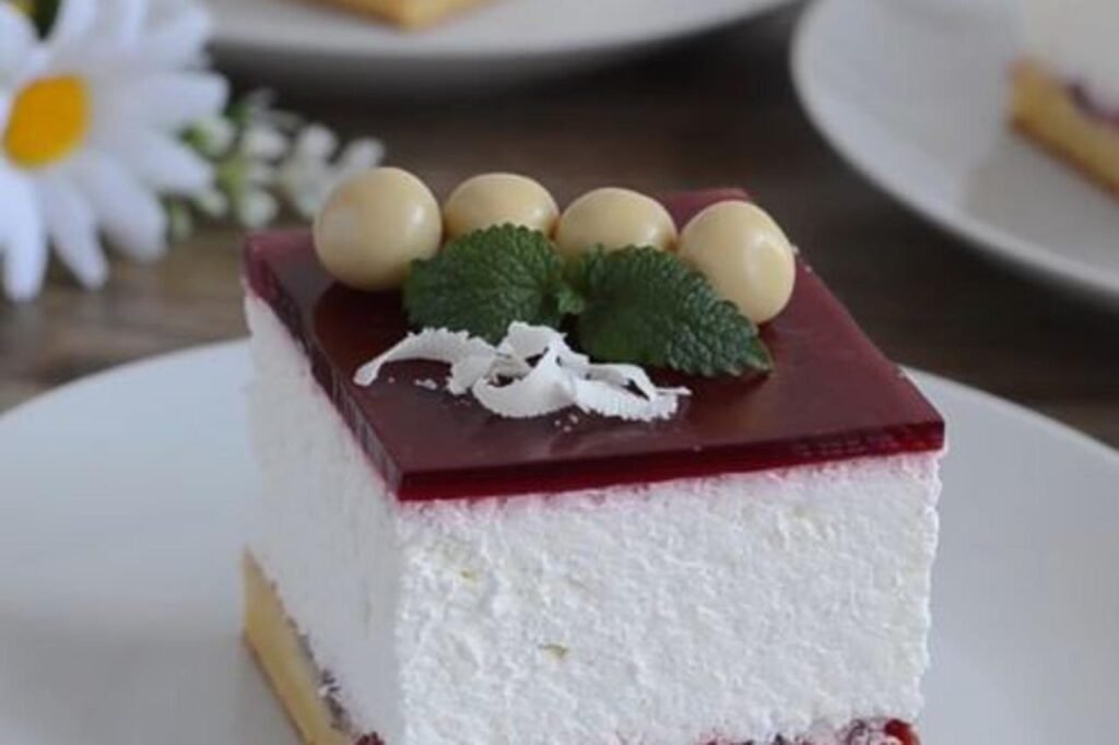 Kolač Crvenkapica: savršen spoj sira i višanja