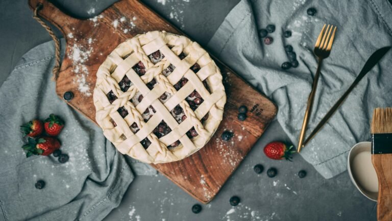 Starinska lenja pita sa šljivama – mekana i sočna, brzo se pravi i još brže jede