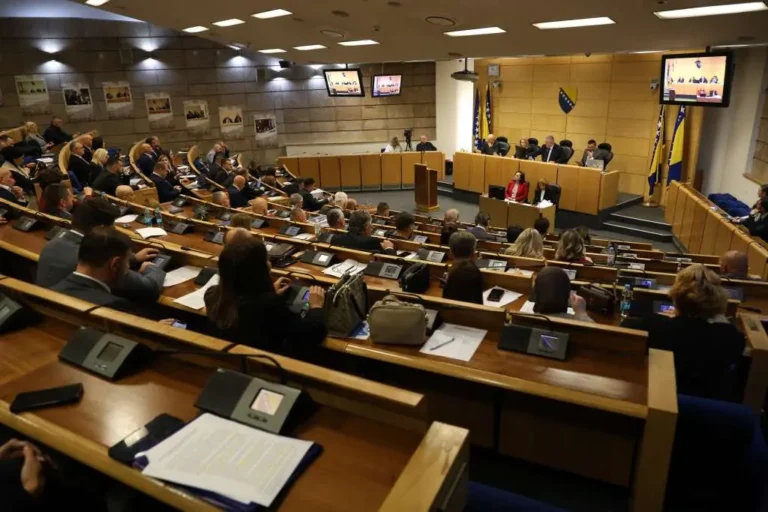 Zatražena dopuna dnevnog reda zbog izmjena zakona o platama