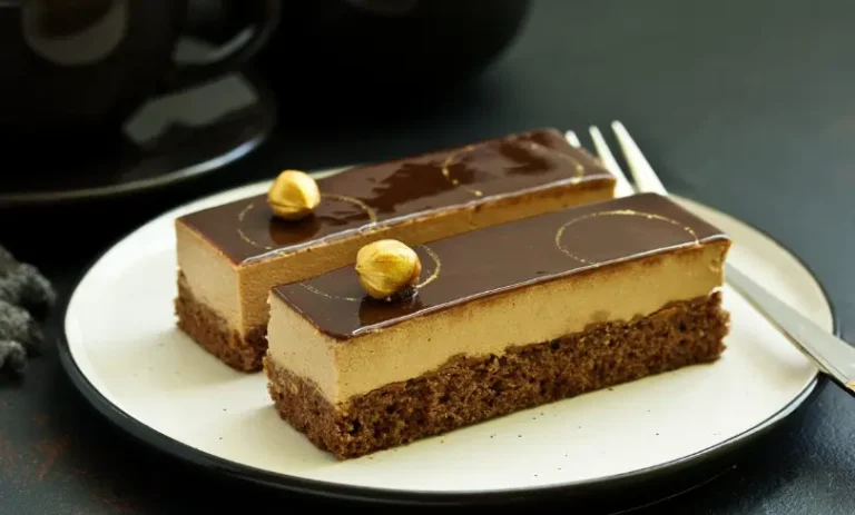 Brzi čokoladni kolač s kikirikijem bez pečenja