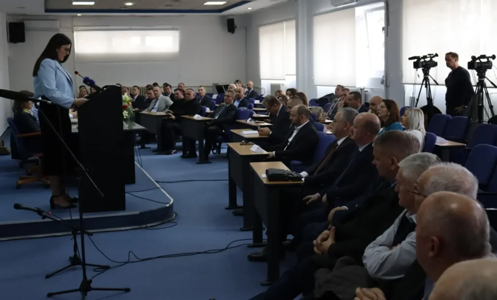 DF povukao zahtjev za smjenu Vujovića, opozicija najavljuje novu inicijativu